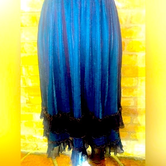 Rare Vintage/Y2K Velvet/Silk/lace multi-layered Midi Designed by BeauBois - S/M - Picture 4 of 16